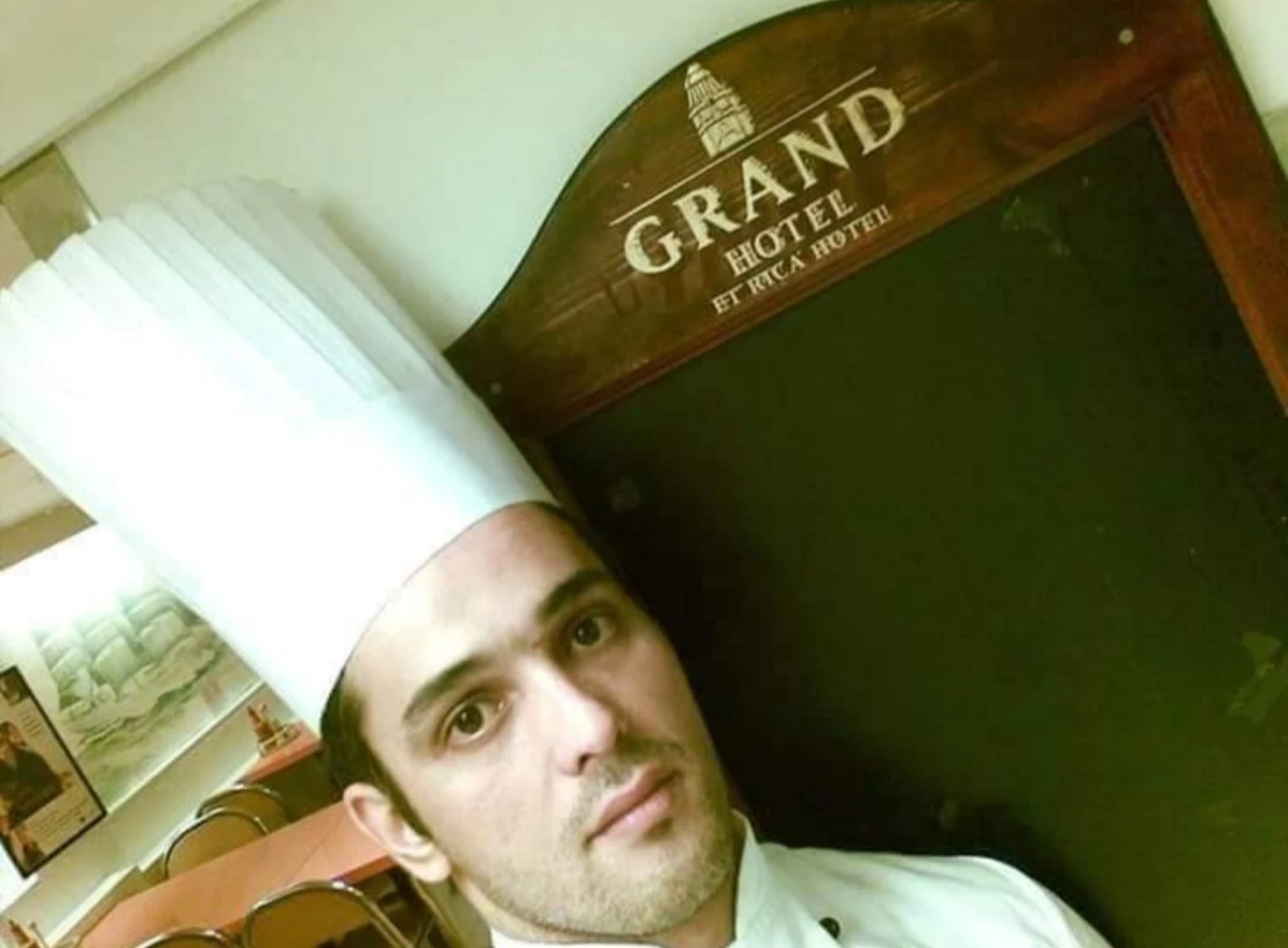 Anis Asbab en el Grand Hotel, durante su etapa profesional en Noruega
